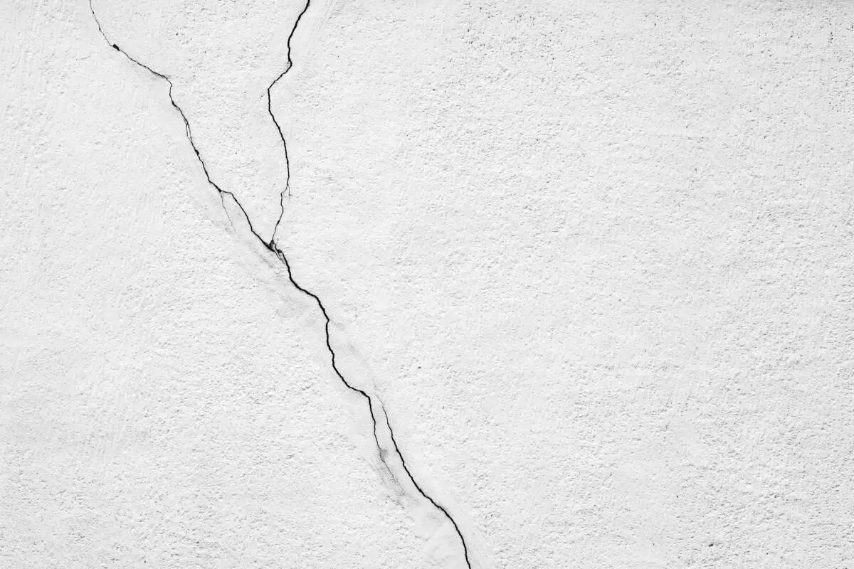 7 Reasons Your Homemade Candles Are Cracking. DIY products 101