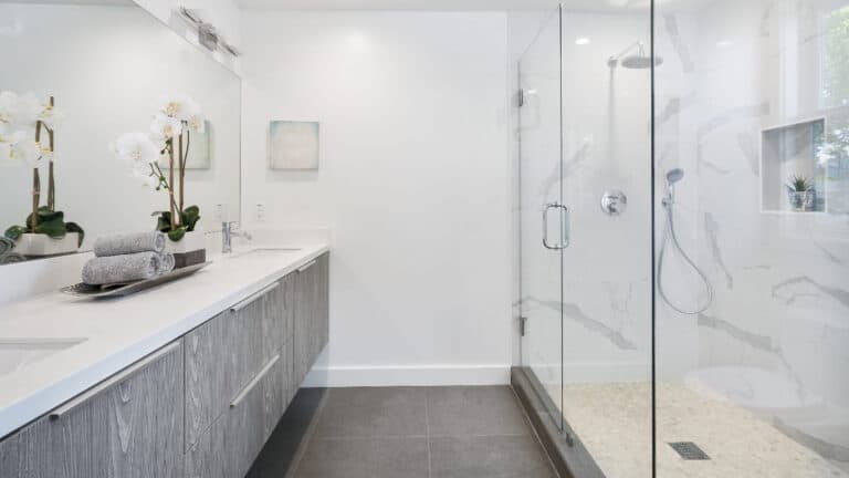 Can You Use Bath Bombs In The Shower? - DIY products 101