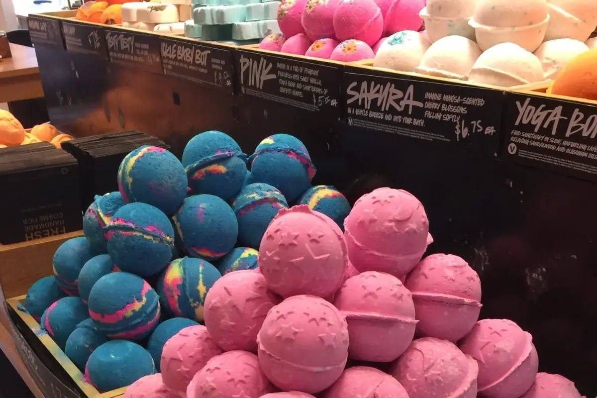 Shower Bombs vs. Bath Bombs Is There Any Difference? www