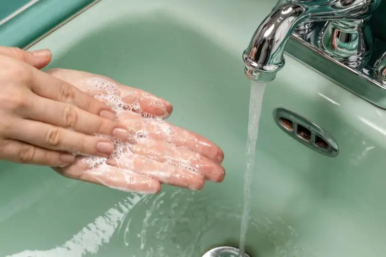 What makes soap lather?