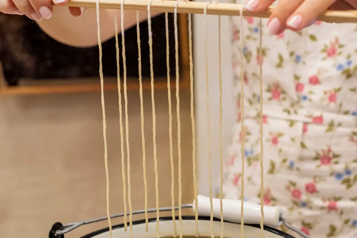 4 Easiest Ways To Make Candle Wicks DIY products 101